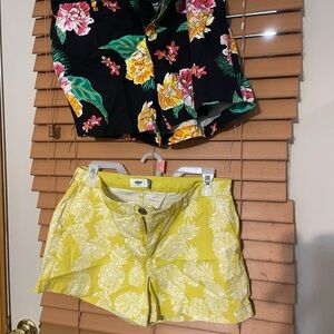 Old Navy Black and Yellow Bermuda Shorts Vibrant Floral Design